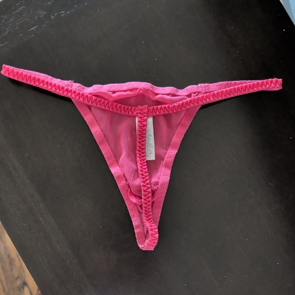 Ambrielle Hot Pink Chemise with Black Lace Trim - Picture 8 of 10